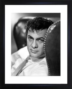 Tony Curtis photograph