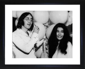 John Lennon and Yoko Ono photograph